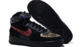 耐克蛇年限定最新爆料,匠心独运，潮流新篇揭晓在即！”